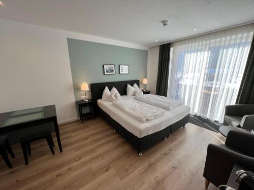 2 queen beds
