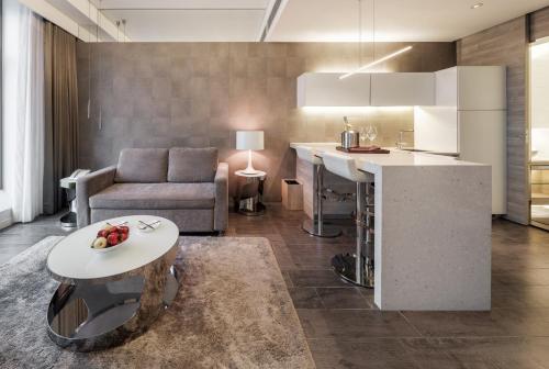 Lodgewood by Nina Hospitality Mong Kok