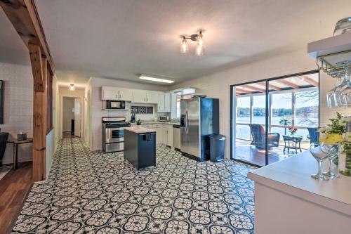 Stunning Seneca Home with Lake Keowee Access! in Seneca, USA