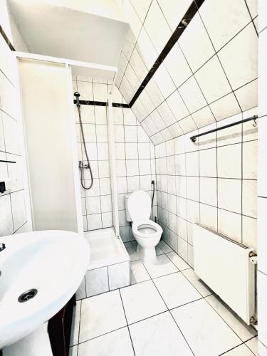 Single Room image 1