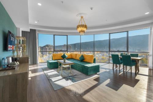 Ympäristö, Royal Tulip Hotel & Casino, Tbilisi in Tbilisi