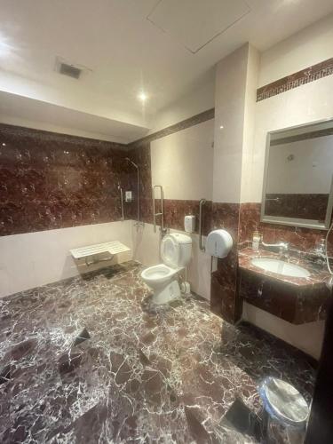 Bathroom, Myan Al Urubah Hotel in Al Mathar