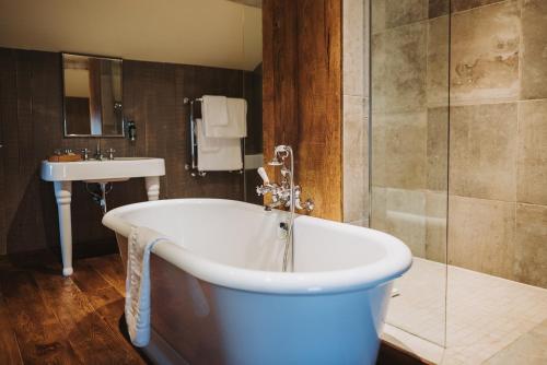 The Assheton Arms The Assheton Arms