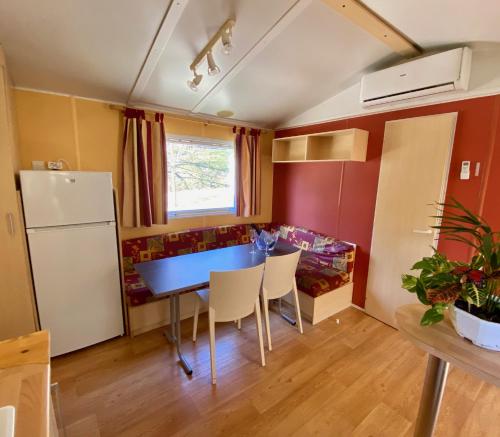 CAMPALANS Hotel Rural Bungalows Mobilhomes