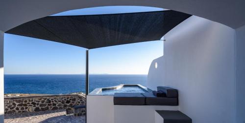 Úszómedence, LF Suites & Villas in Panagia Kalou