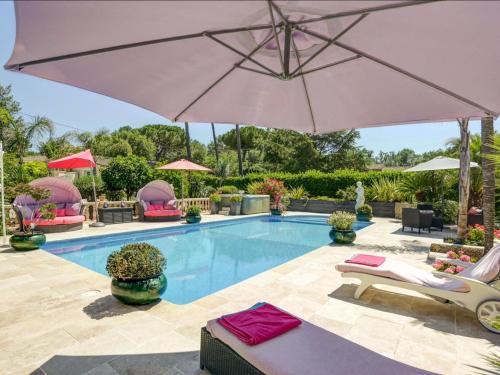 Lavish Villa in Mouans Sartoux with Sauna - Location, gîte - Mouans-Sartoux