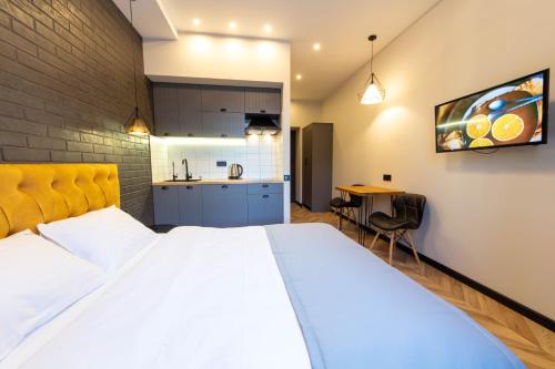 DayFlat Apartments Klovska Area - main image
