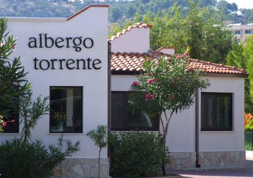  Albergo Torrente, Pension in Vieste bei Pugnochiuso