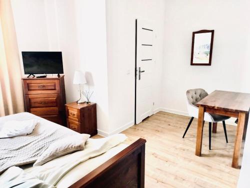 Double Room image 5
