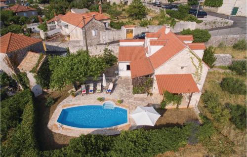 Stunning Home In Nerezisca With Outdoor Swimming Pool