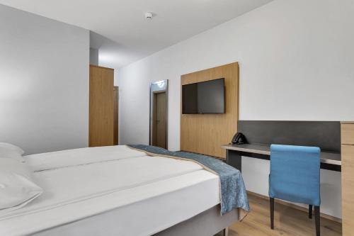 Aurora Hotel at Reykjavik-Keflavik Airport Terminal KEF - image 9