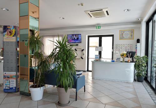 設施, Hotel Oltremar B&B in 卡托利卡