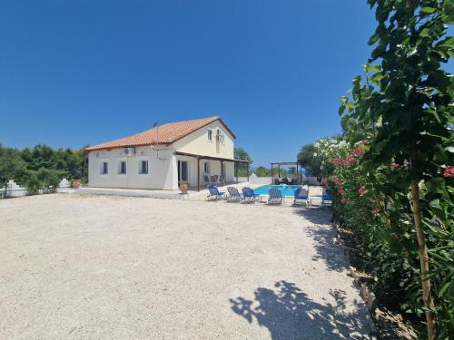 Villa Mari 2