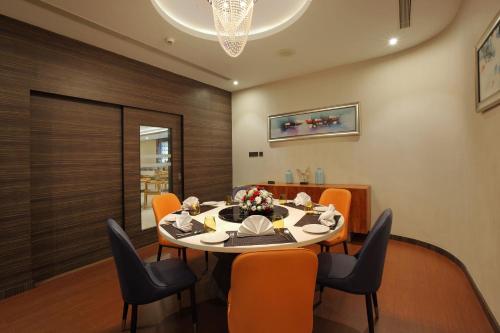 Étterem, Distrikt 9 in Palakkad