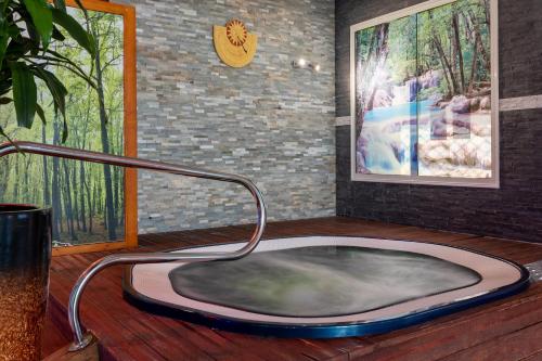 Best Western Hotel & SPA Pau Lescar Aeroport in Lescar