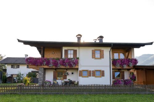 Gästehaus Schwaiger - Wiesenweg in Kössen