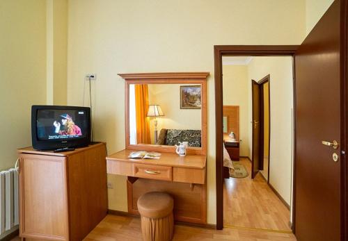 . Апартаменти в Готелі в центрі Трускавця - 50 м до центрального бювету