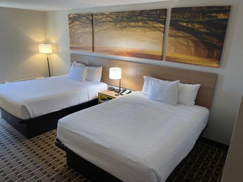 Days Inn by Wyndham Fayetteville-South/I-95 Exit 49