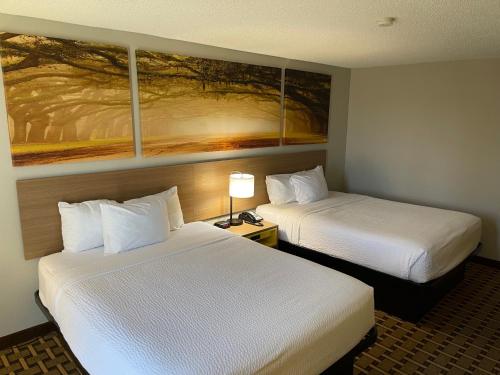 Days Inn by Wyndham Fayetteville-South/I-95 Exit 49