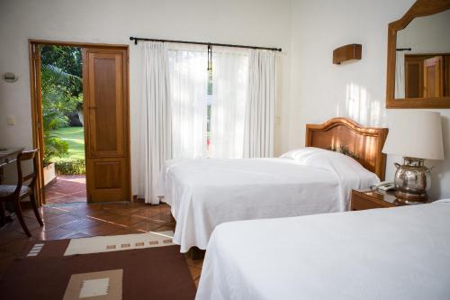 2 double beds
