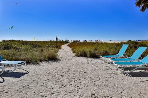 Seahorse Treasure Suite in St Pete Beach, USA
