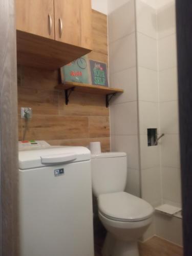 NightHost Robotnicza 32 m 328 Wrocław free parking, Breslau (Foto 9)