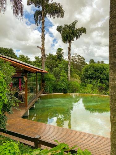 Casa Rosa - Terra Dourada, Paraíso na Natureza, piscina natural, Wi-Fi