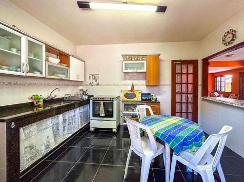 Incrivel casa com churrasq em Miguel Pereira RJ