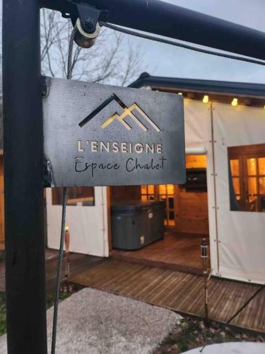 L'Enseigne -Location de 2 chalets privatifs avec Spa