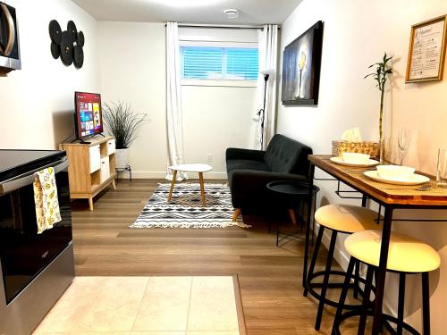 Guest Suite in West Edmonton I WEM 10 Minutes I Rivercree Casino 3 Minutes