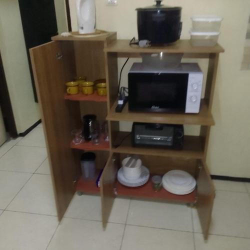 3 Bed House - Sleeps 4 - Parking - Enclosed Garden, Paramaribo (foto 8)