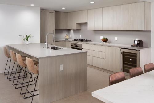 2 bedrooms, 3 beds