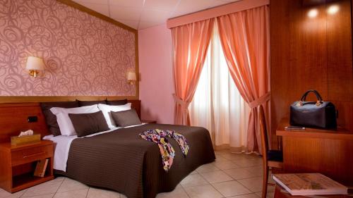 IN Roma Vale&Hillary colosseo b&b, Rom (Foto 6)