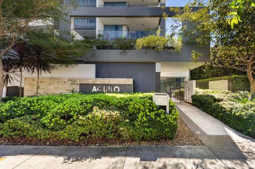 428932107 Harbour Quays Apartments