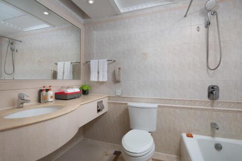 room detail thumbnail 2