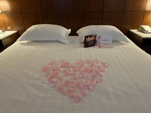 LA Crystal Hotel -Los Angeles-Long Beach Area in Carson, USA