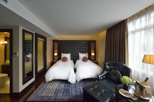 Paradise Suites Hotel Ha Long - Tap to explore photos