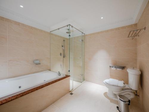 room detail thumbnail 2