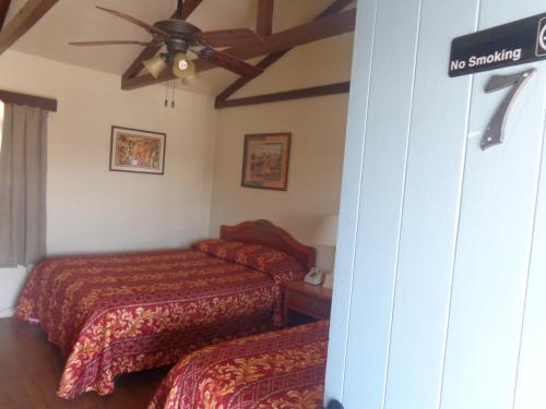 Farmhouse Motel