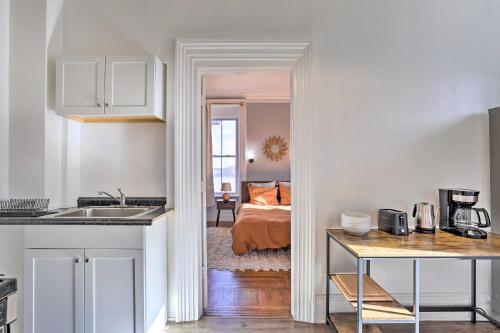 Historic Hudson Valley Apartment River View! in Newburgh, USA