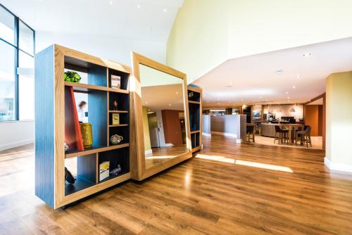 Holiday Inn Lancaster by IHG
