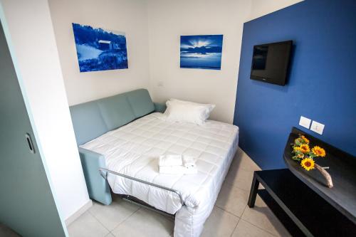 Hotel Oceanomare Ideally located in the prime touristic area of Lido Adriano, Hotel Oceanomare promises a relaxing and wonderful visit. Offering a variety of facilities and services, the hotel provides all you need fo