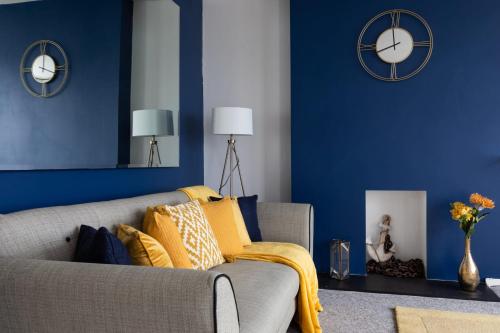 Blue Sea View Apartment