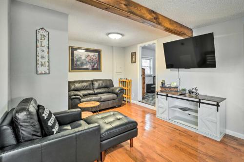 Pigeon Forge Cabin with Private Hot Tub and Gas Grill