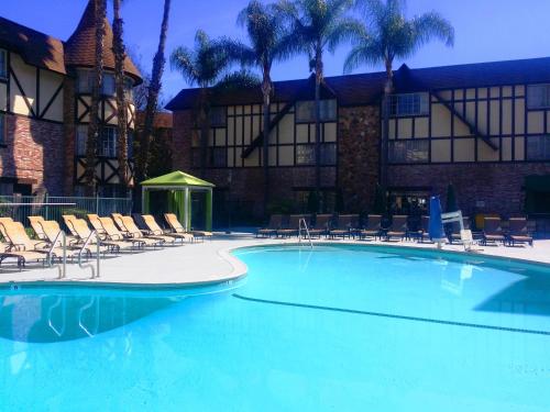 Anaheim Majestic Garden Hotel