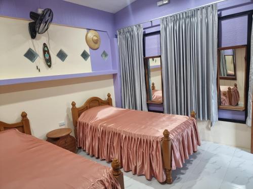 room detail thumbnail 0