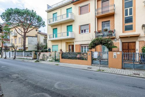 Two-Bedroom Apartment image 6