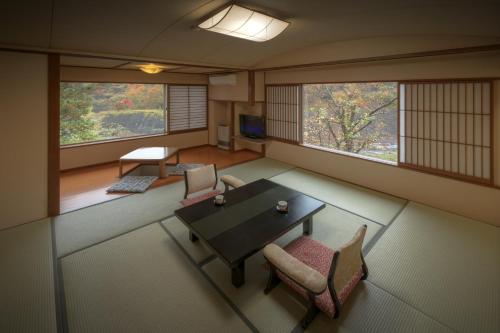 Harumiya Ryokan