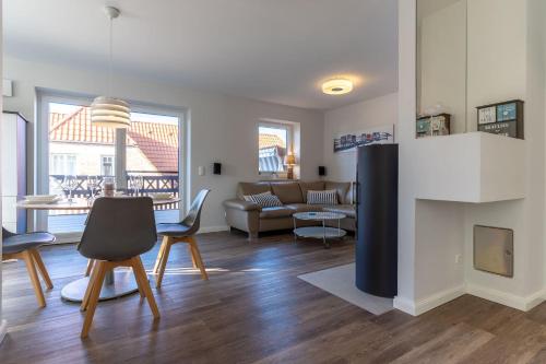 Dorfplatz Appartement Dorfplatz 354m von Schulstraße entfernt