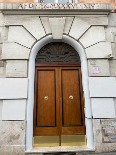 Roma private rooms - Tap to explore photos
